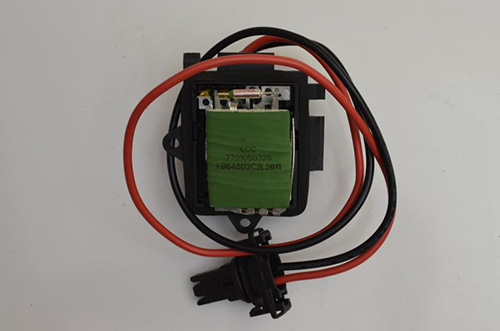 KALORİFER REZİSTANSI HLR100050 TRAFFIC II | 7701050325
